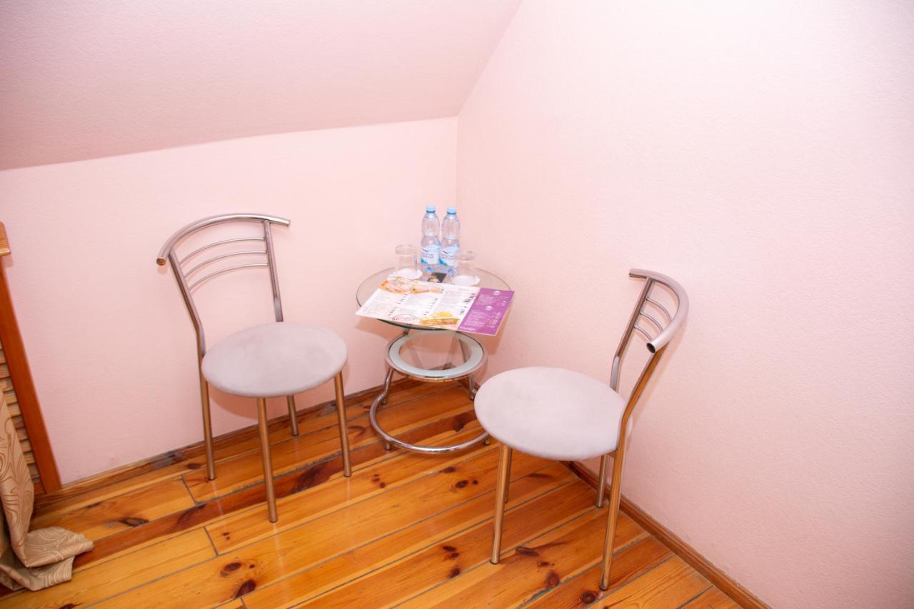Hotel Gostiniy Dvor Non-Stop Cherson Exterior foto