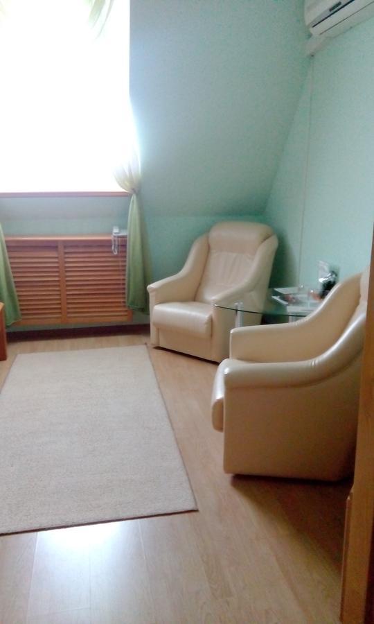 Hotel Gostiniy Dvor Non-Stop Cherson Exterior foto