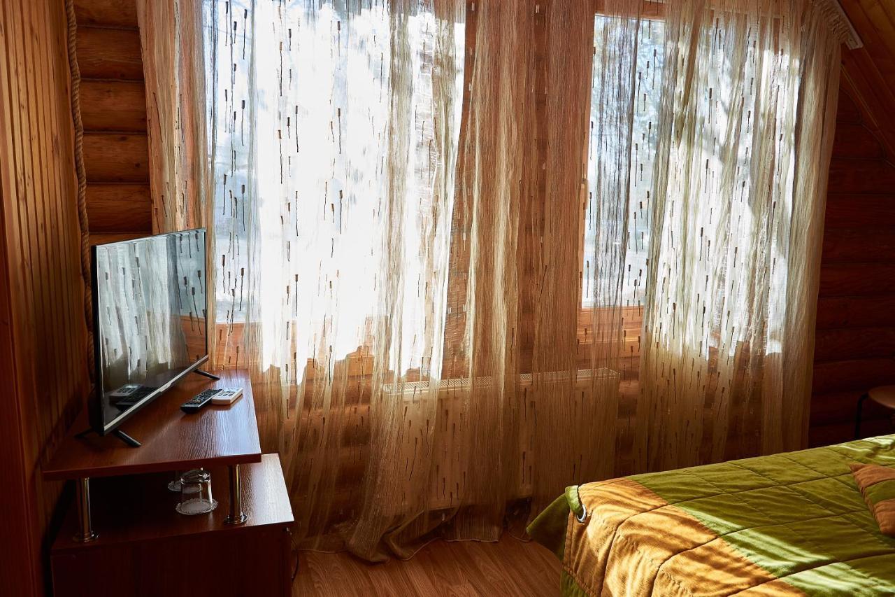 Hotel Gostiniy Dvor Non-Stop Cherson Exterior foto